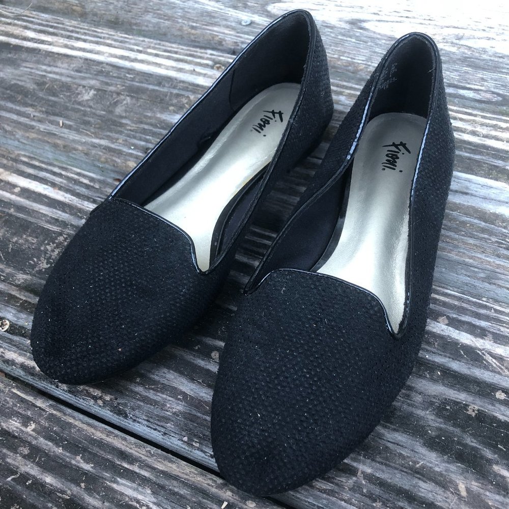 SOLD—Fioni Black Microfiber Business Dress Flats
